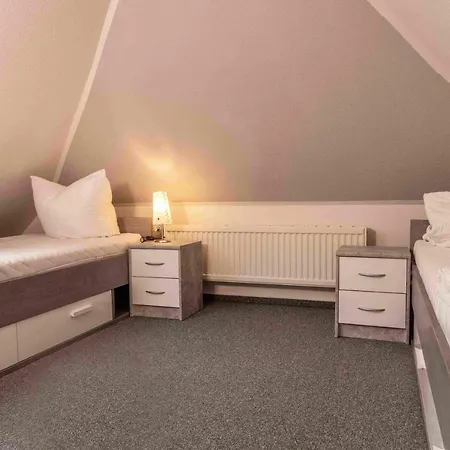 Up De Ring 26-28 50173 Apartment